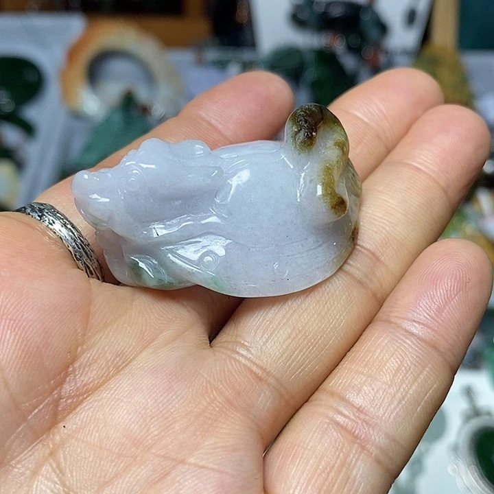 翡翠未镶嵌吊坠(赠链)