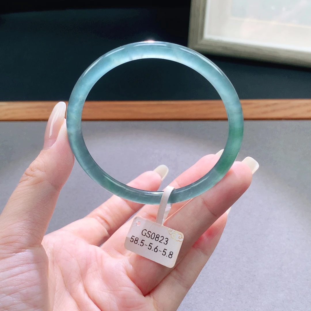 未镶嵌手镯翡翠天然