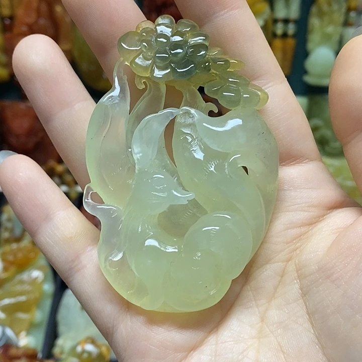 岫玉未镶嵌吊坠(赠链)