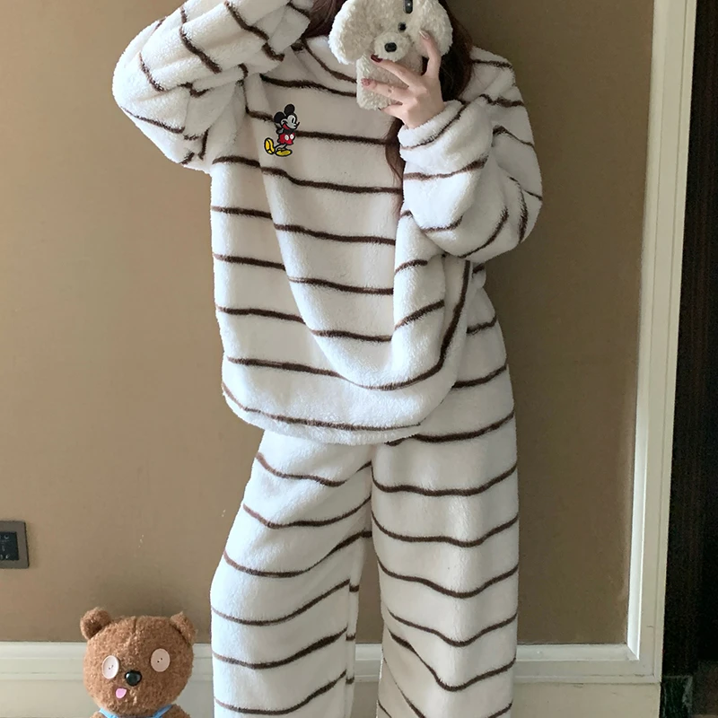 睡衣女秋冬季2025新款珊瑚绒加绒加厚卡通条纹大码圆领保暖家居服