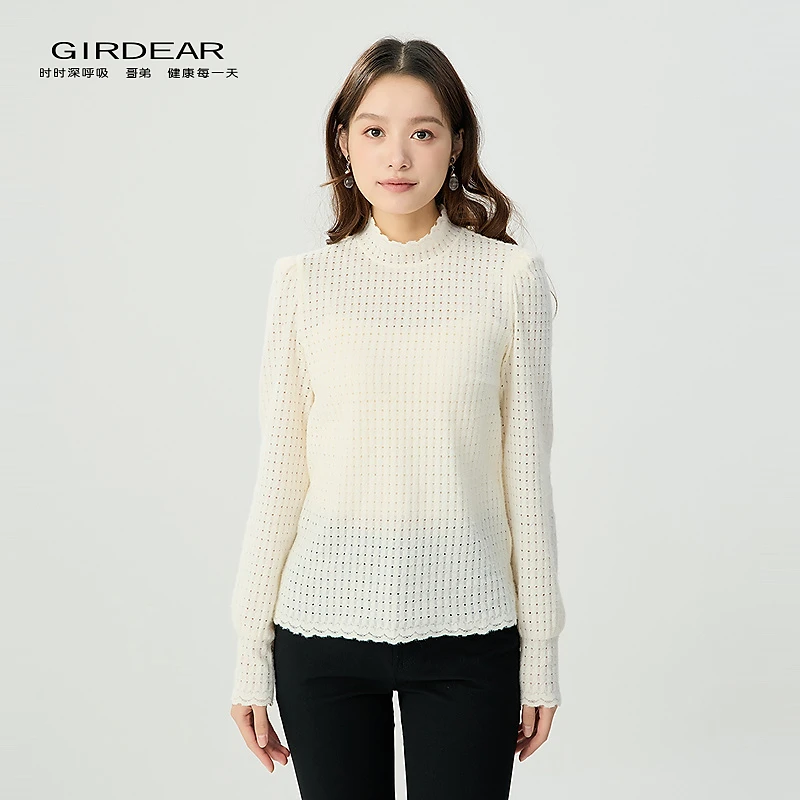 哥弟  品质女装经典百搭舒适花边烟管领镂空格弹力套头衫130006