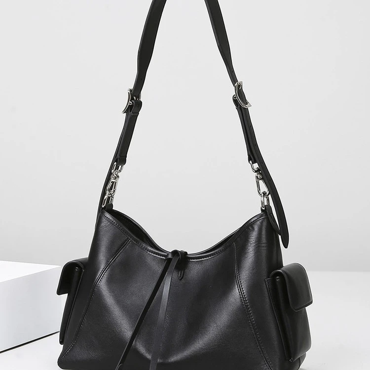 定制单肩包高级感黑武士托特包斜挎大容量包包黑色百搭通勤腋下包