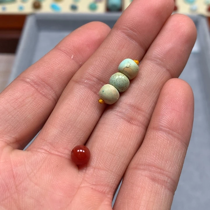 南红玛瑙配饰未镶嵌