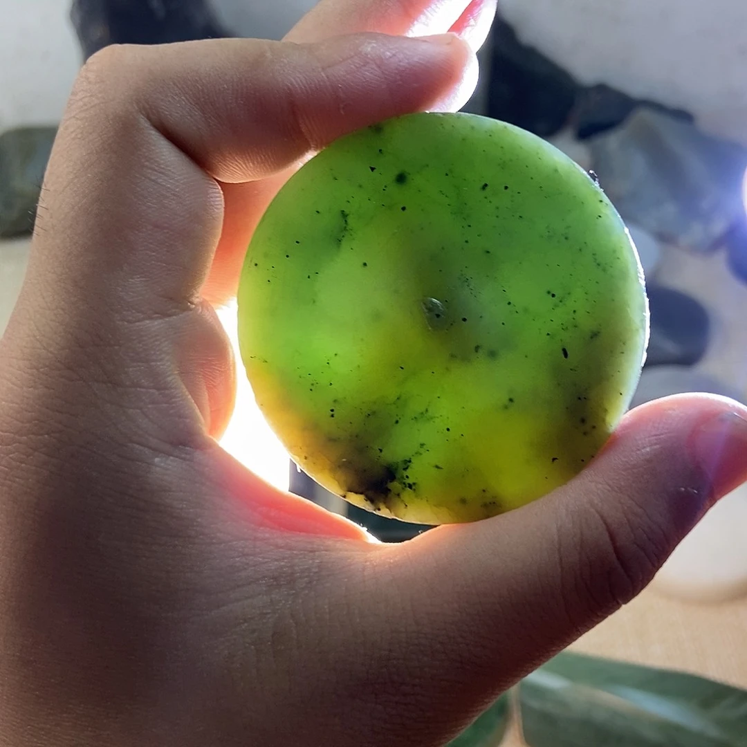 和田玉（糖玉）未镶嵌珠宝奇石