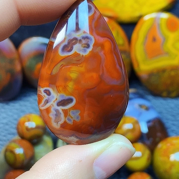 修***龙玛瑙/玉髓未镶嵌颈饰