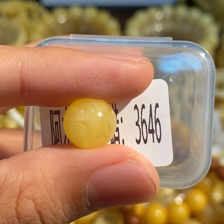 琥珀未镶嵌珠宝奇石3646