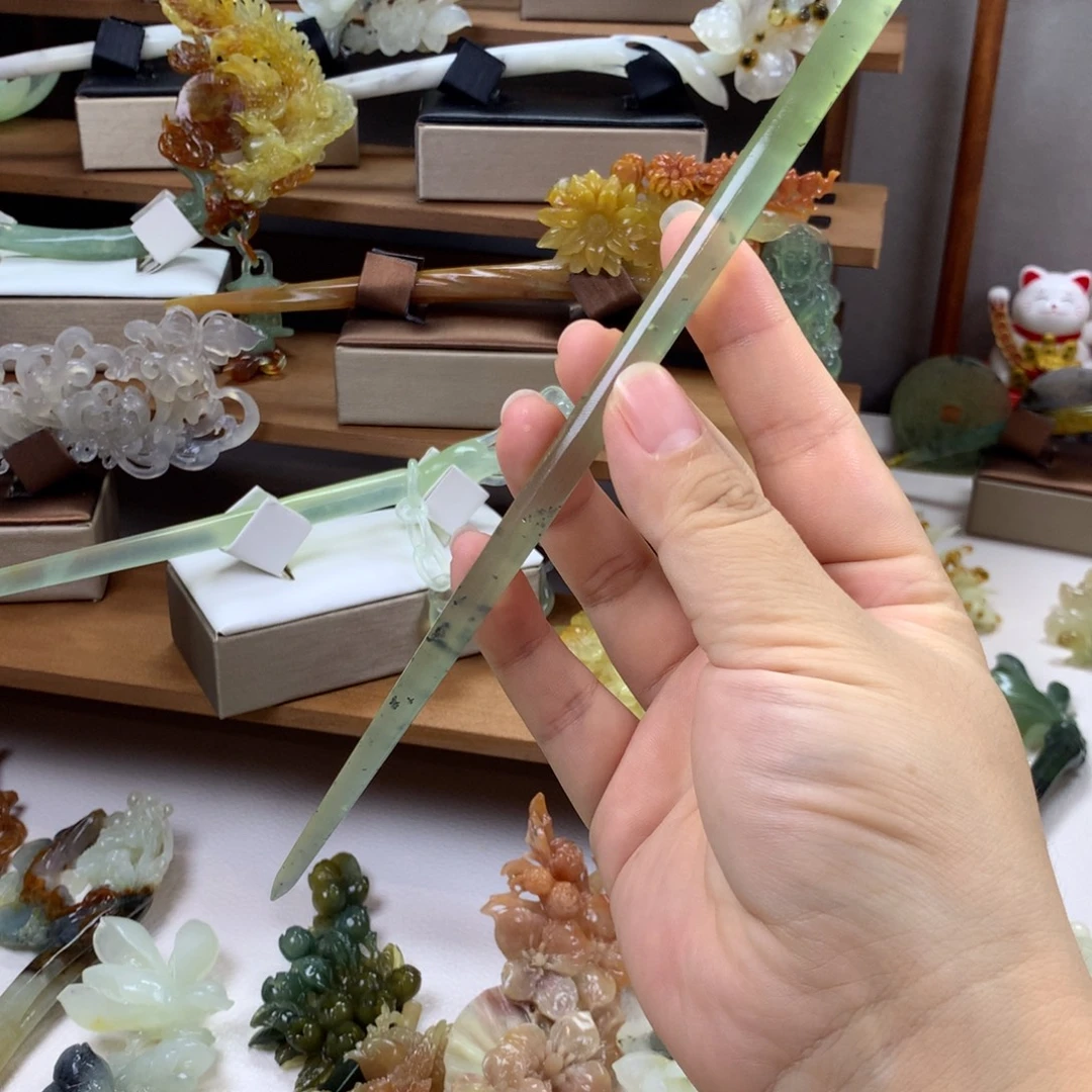 蛇纹石玉未镶嵌发饰