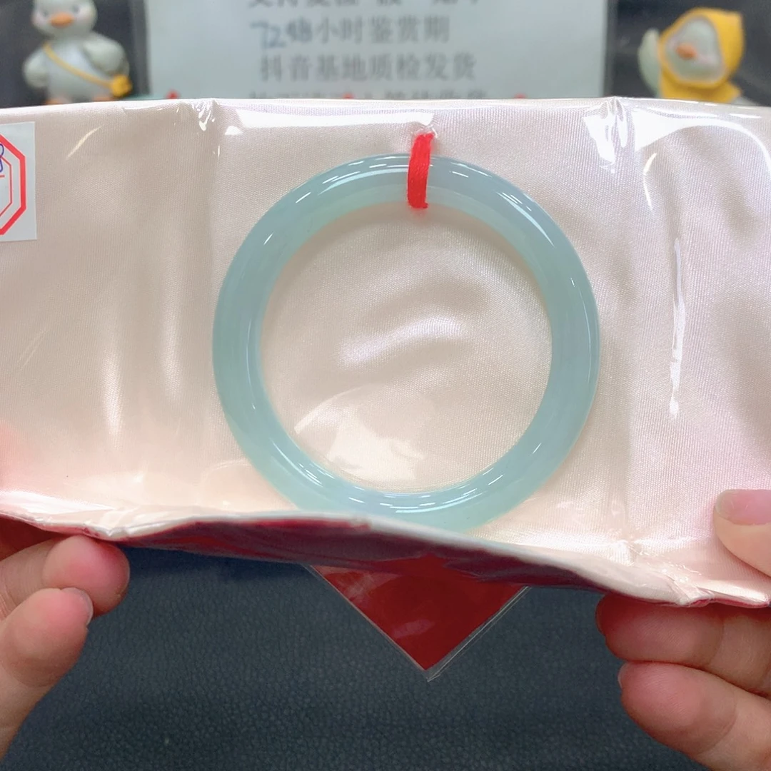 翡翠未镶嵌手镯52圆