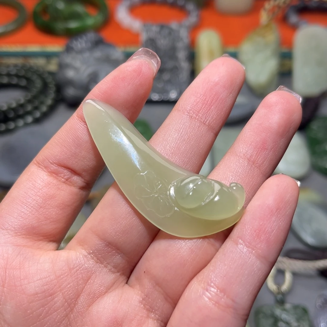 和田玉挂件未镶嵌