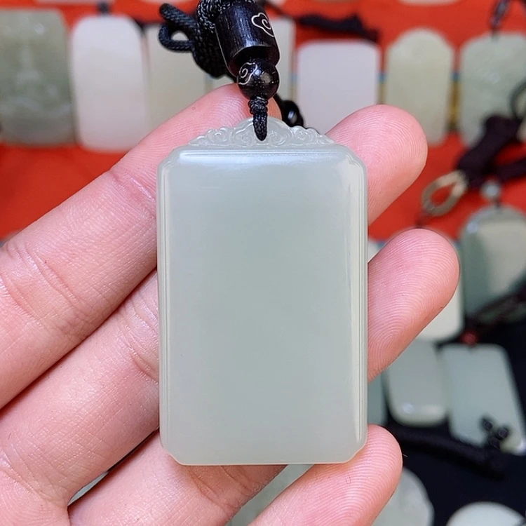 【闪购商品】颈饰未镶嵌和田玉