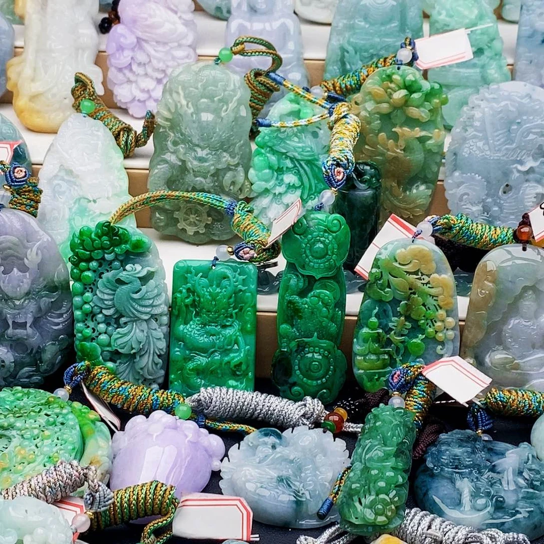 吊坠(不含链)未镶嵌翡翠