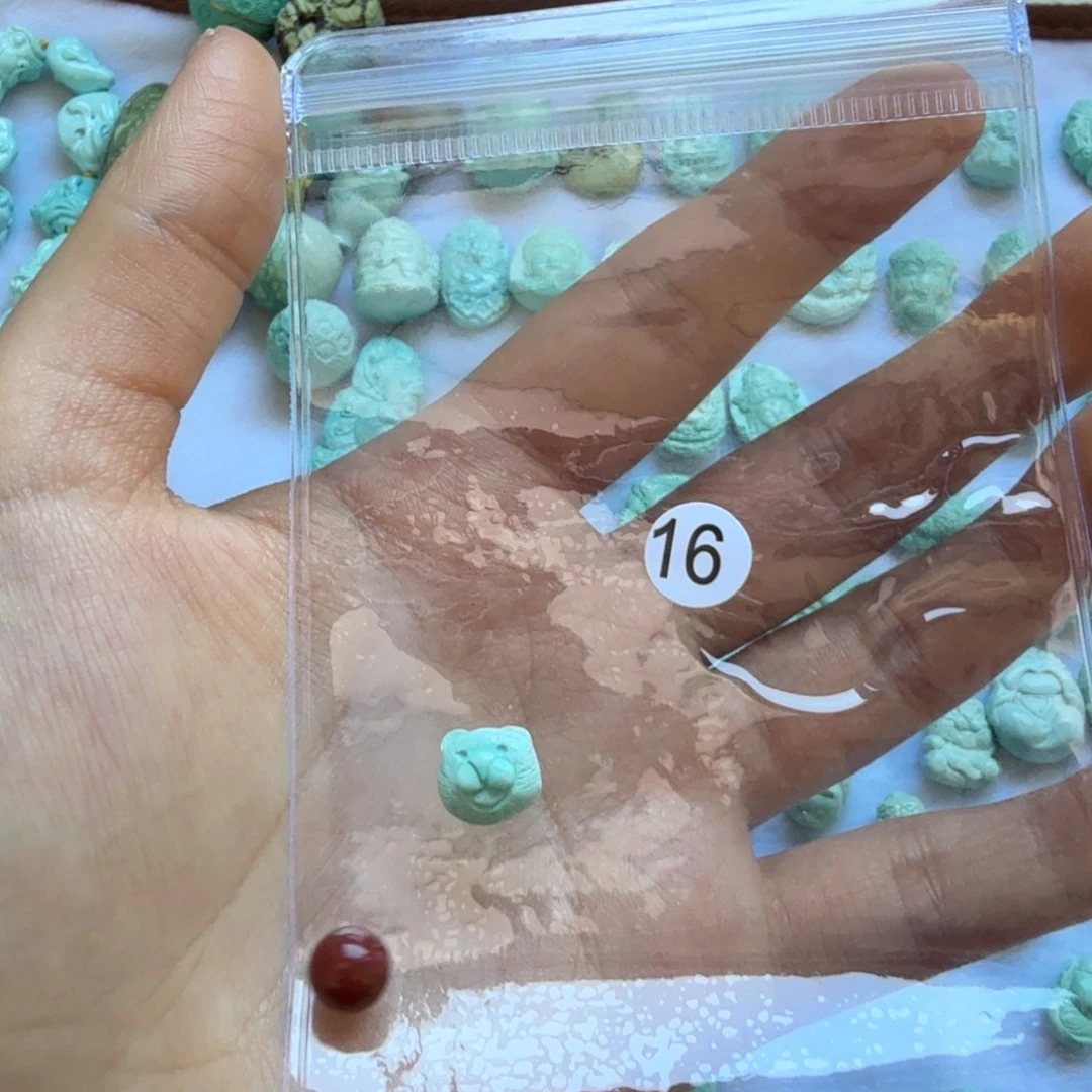南红玛瑙未镶嵌珠宝奇石