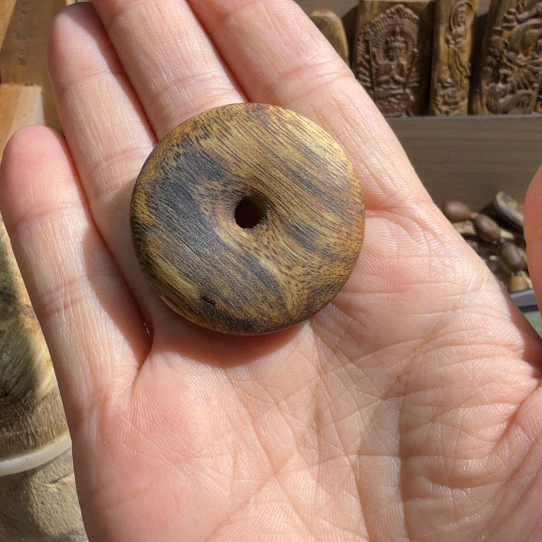 吊坠沉香白棋楠吊坠雕刻4.4克