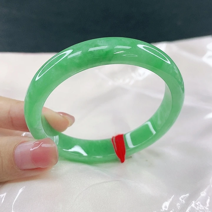 翡翠未镶嵌手镯圈51，05036