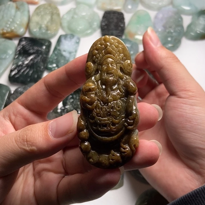 翡翠未镶嵌颈饰财爷46