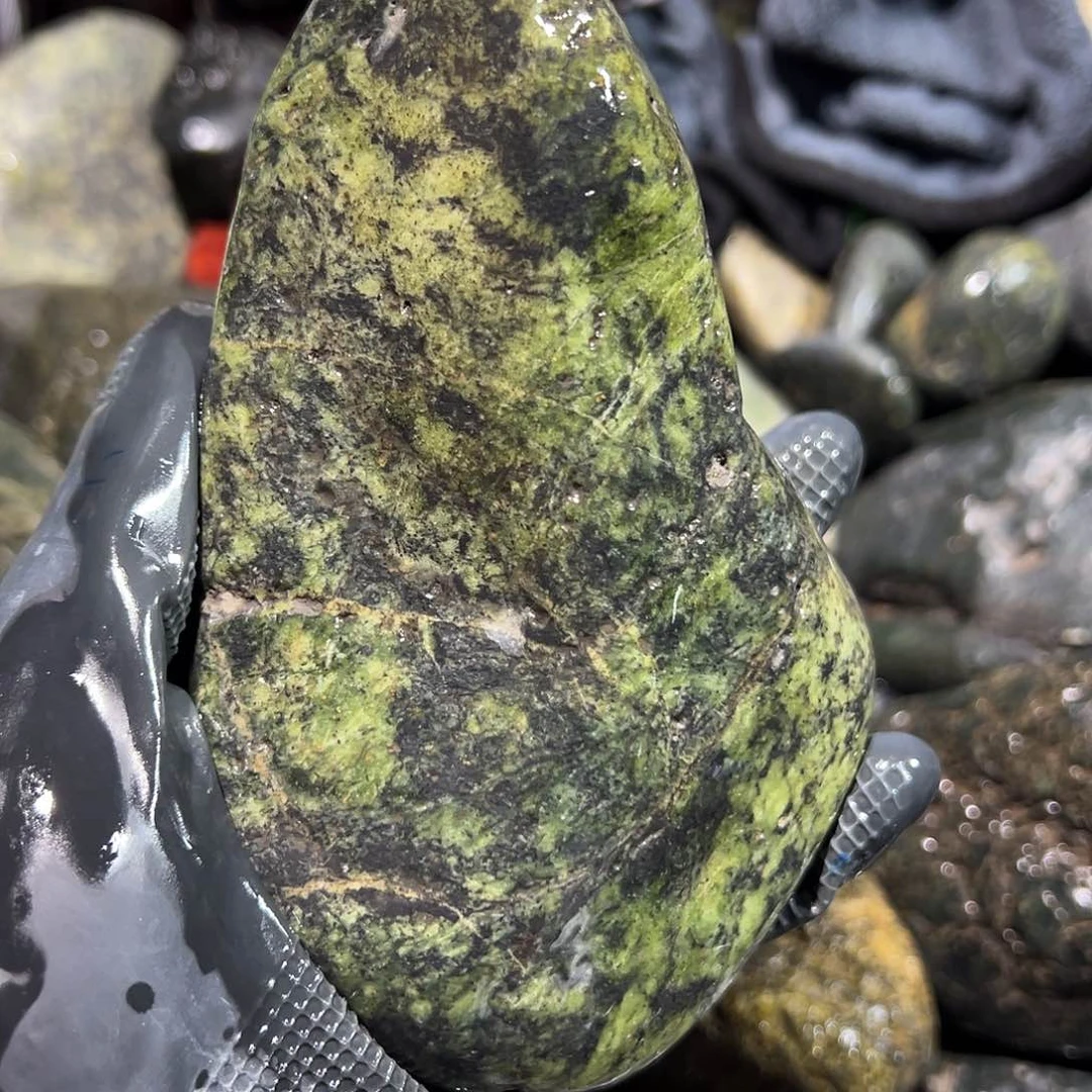 合金蛇纹石玉西藏藏玉药王石米*?