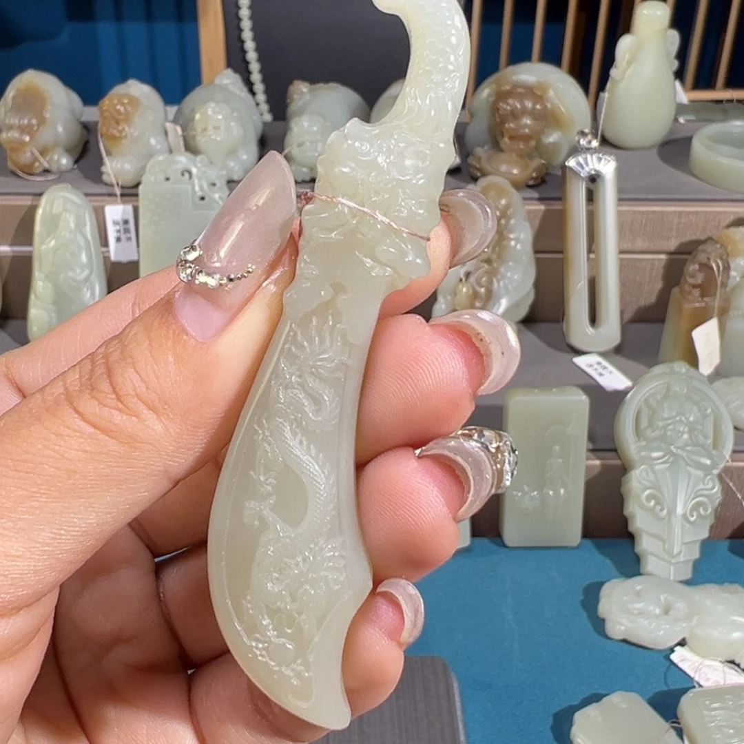 和田玉（糖玉）未镶嵌颈饰