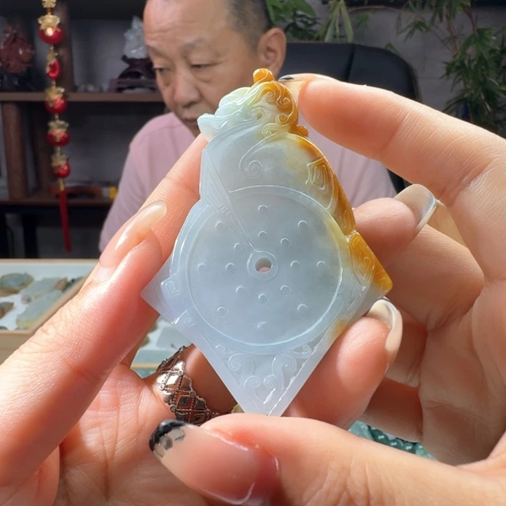 定制翡翠未镶嵌仿古牌