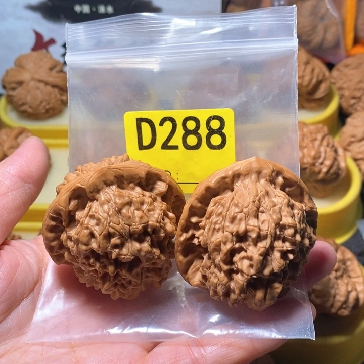 文玩核桃把件珴****夸官帽。 46