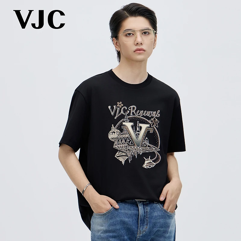 VJC/威杰思25夏季新款男装时尚微阔圆领T恤潮流烫钻B24BA1023
