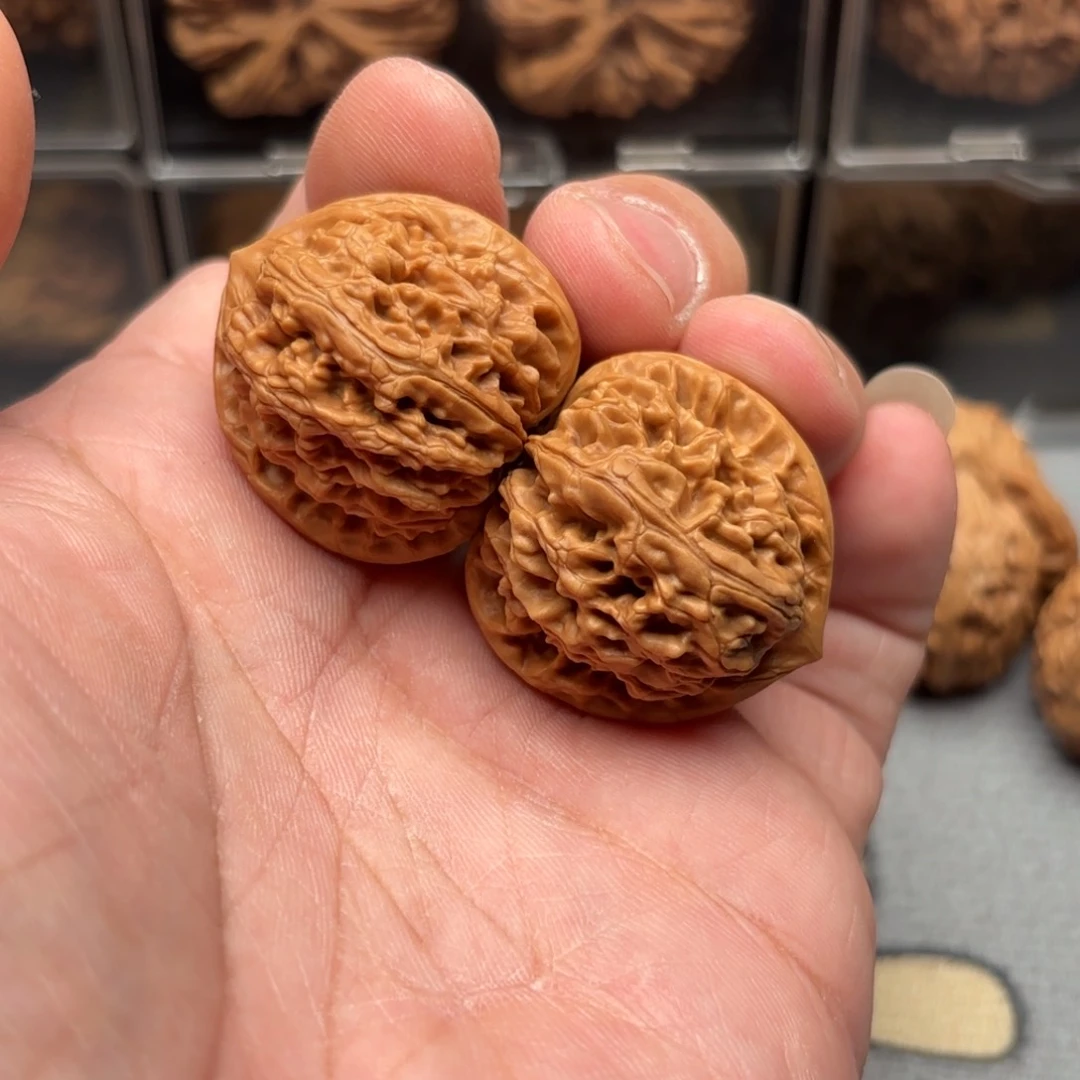 文玩核桃把件杰*野生