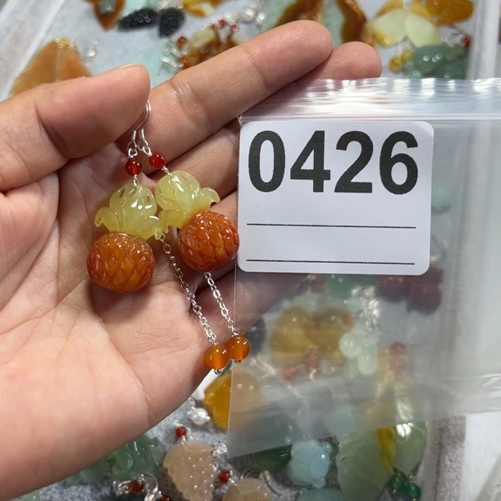 小***飞蛇纹石玉合金耳饰