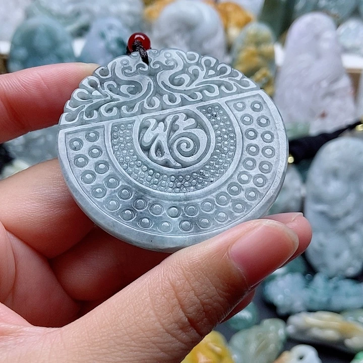翡翠未镶嵌颈饰翡翠
