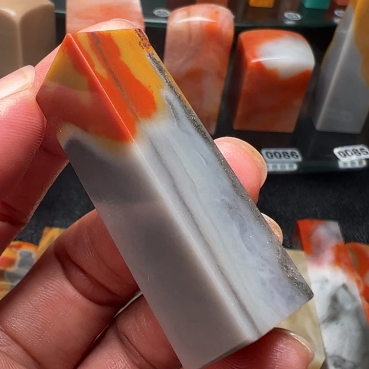 老挝石沙****刻我们的确是