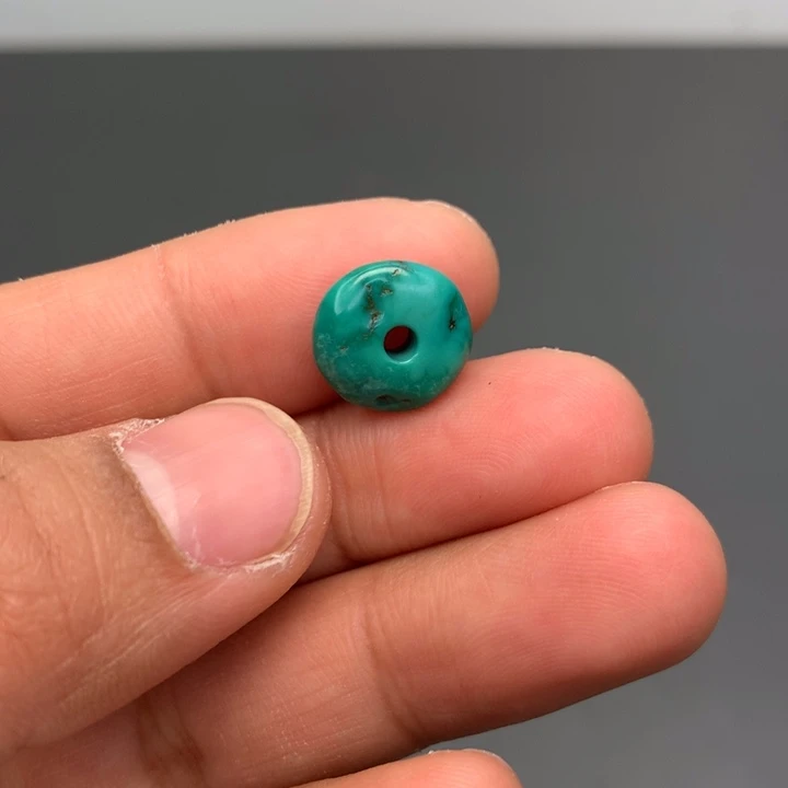 绿松石颈饰未镶嵌