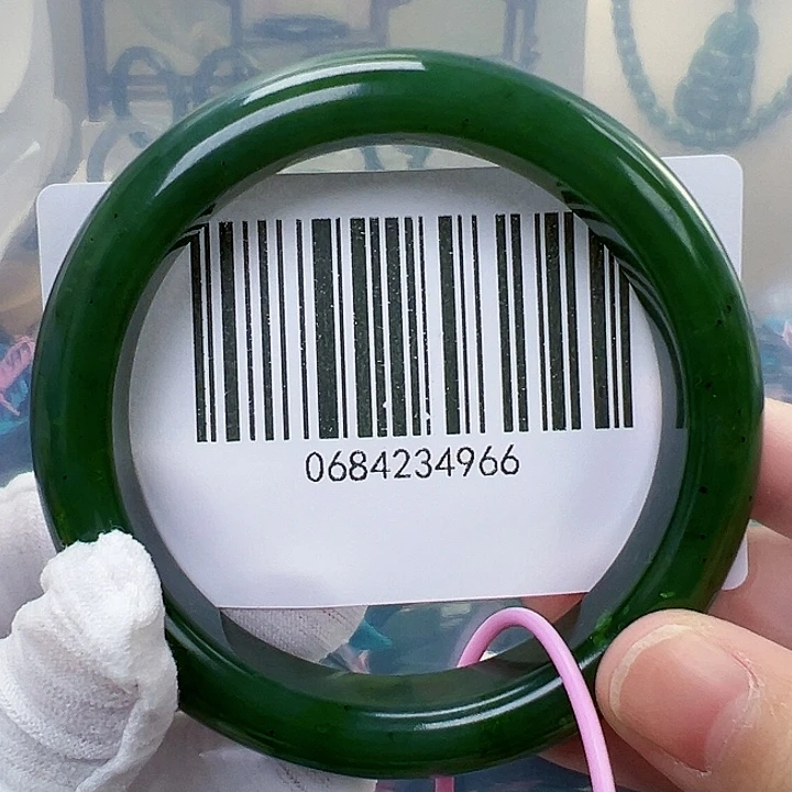 未镶嵌手镯和田玉微瑕60