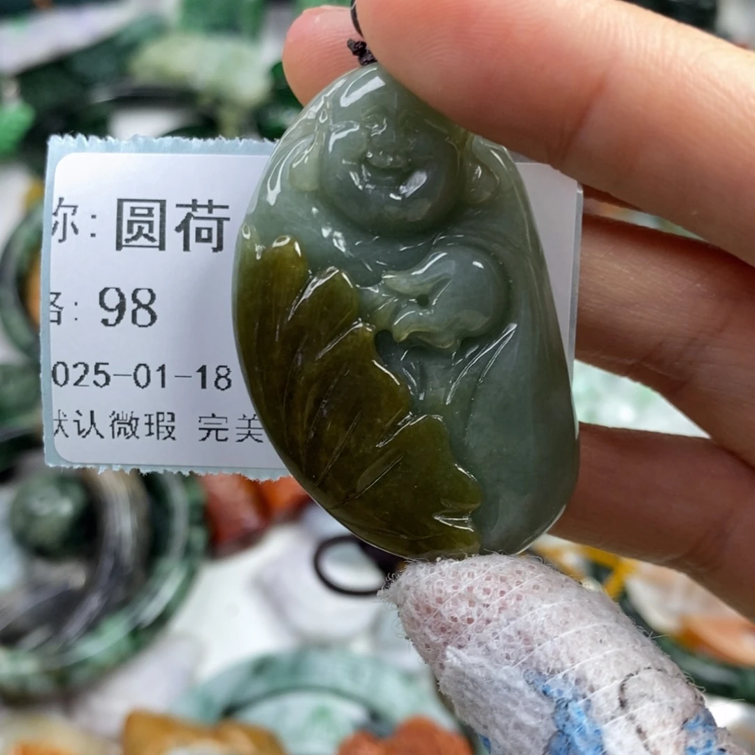 翡翠颈饰未镶嵌圆*