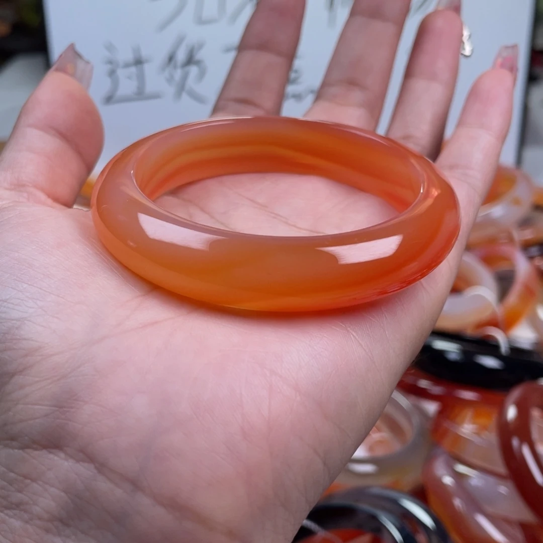 玛瑙/玉髓手镯未镶嵌