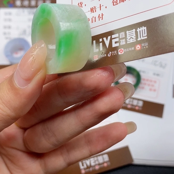翡翠戒指未镶嵌翡翠戒指012