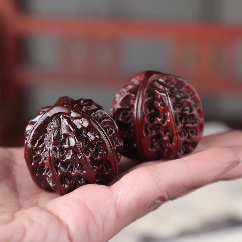 小叶紫檀【核桃手球】实木雕刻手把件保健球文玩核桃造型按摩球