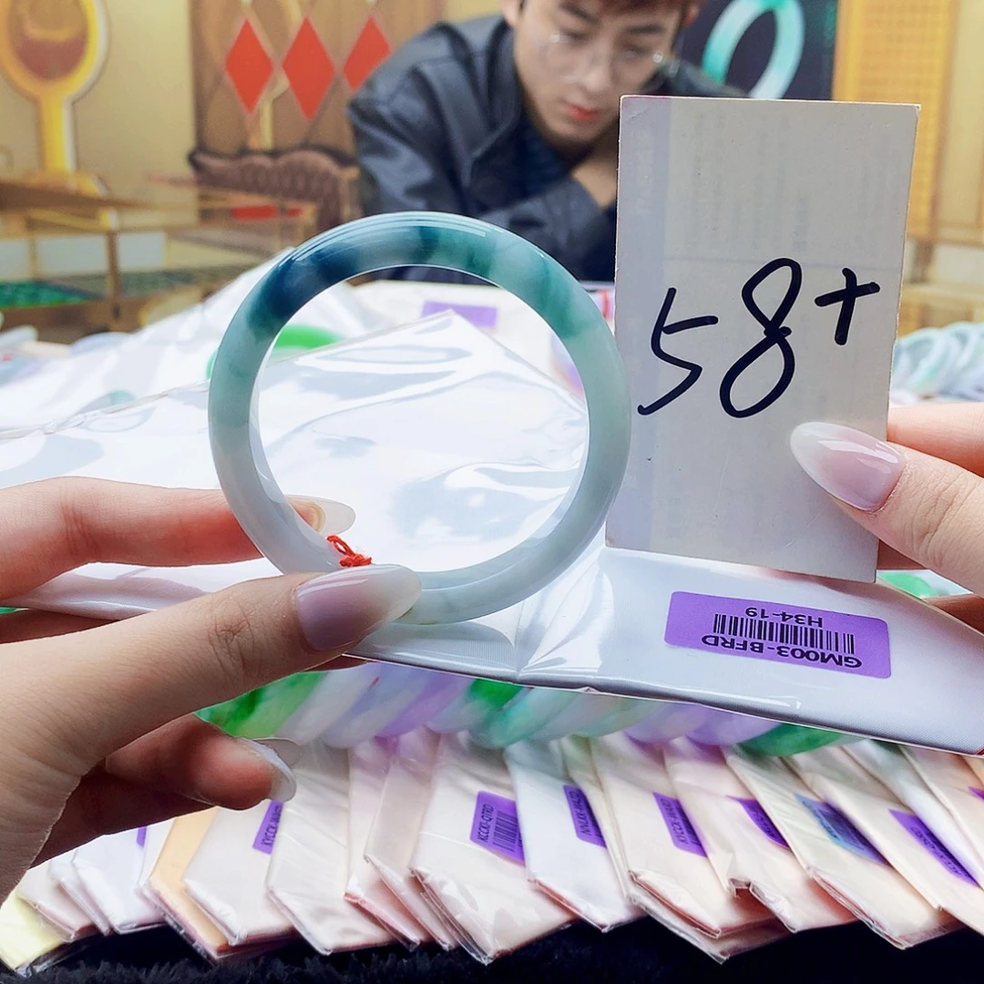 翡翠未镶嵌手镯nn