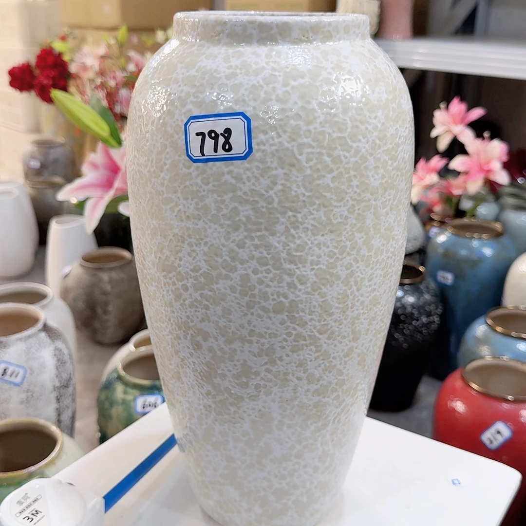 798号陶瓷高34厘米微瑕一个