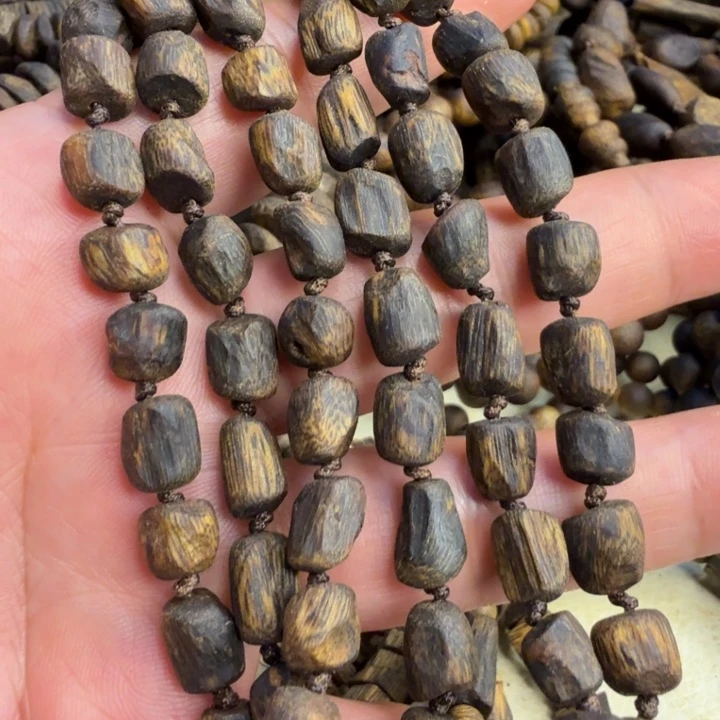 暖***暖沉香沉香碎屑绿奇楠沉香树钉21克