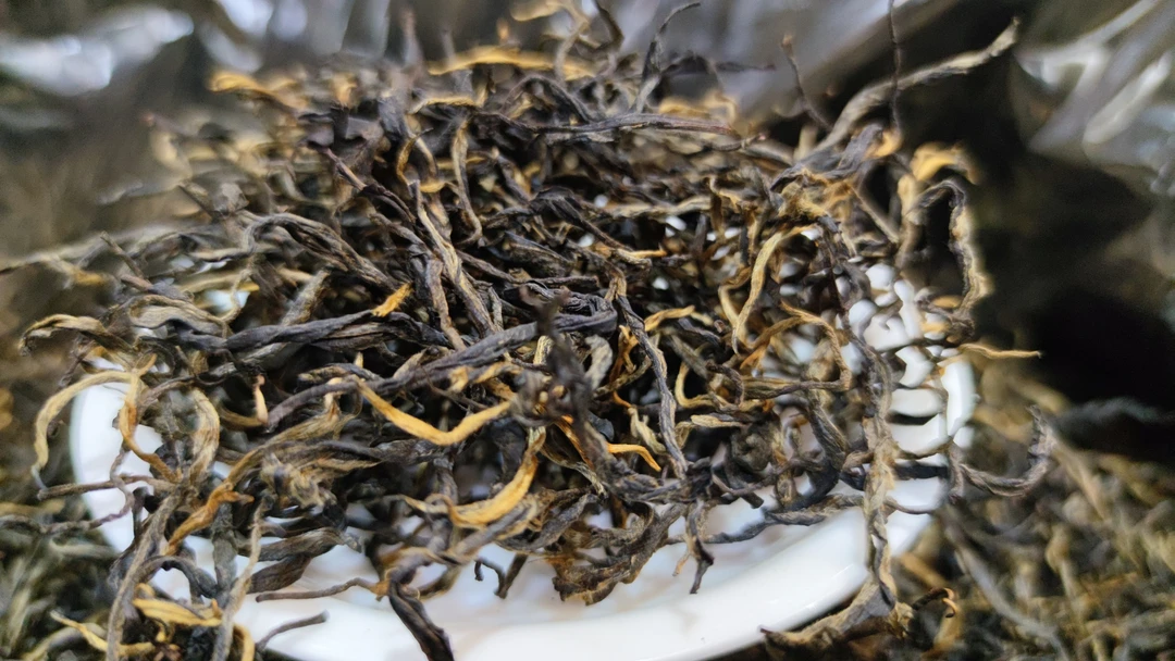 2025年高杆古树红红茶烘焙口感清香冰糖新茶甜甜润耐泡250克一罐