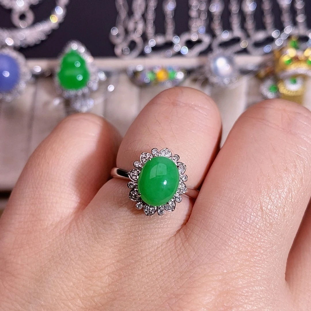 翡翠18K金镶嵌戒指