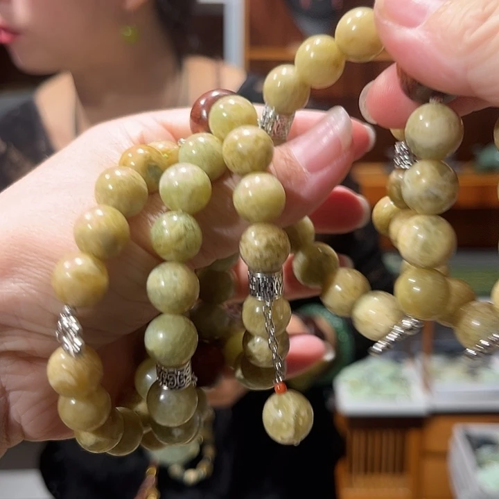 未镶嵌岫玉毛衣链