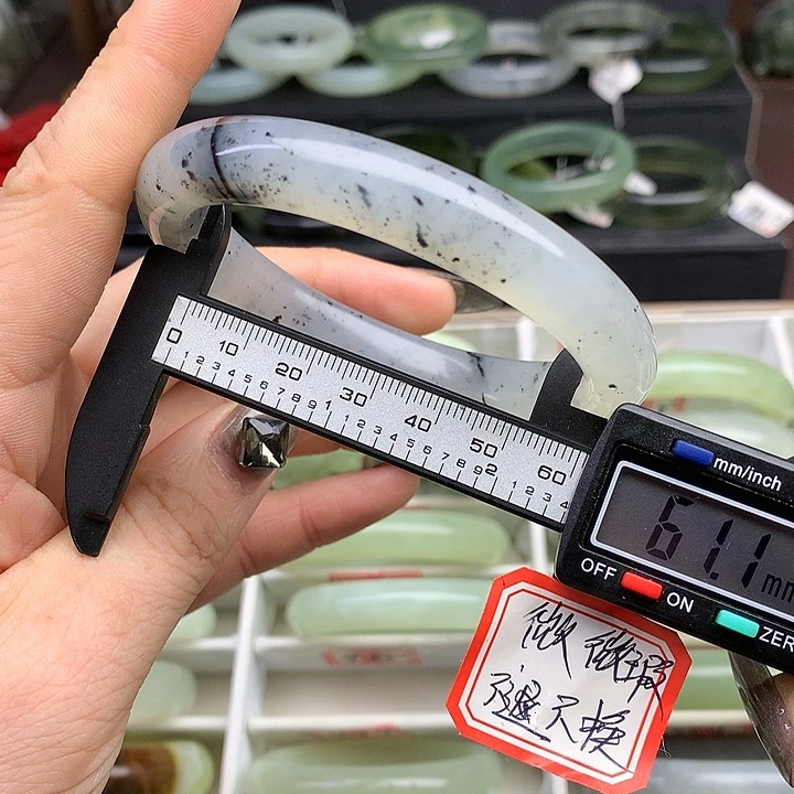 蛇纹石玉手镯未镶嵌510