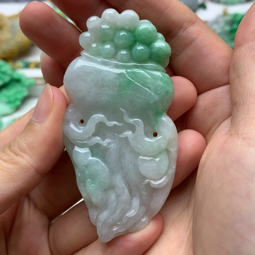 翡翠未镶嵌颈饰翡翠