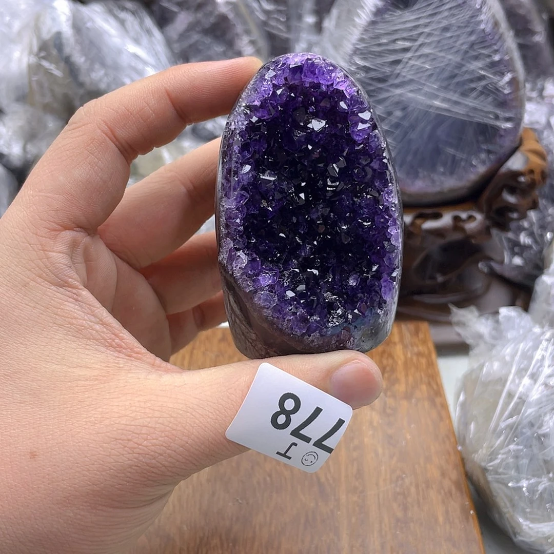 紫晶大型摆件（非配饰）未镶嵌