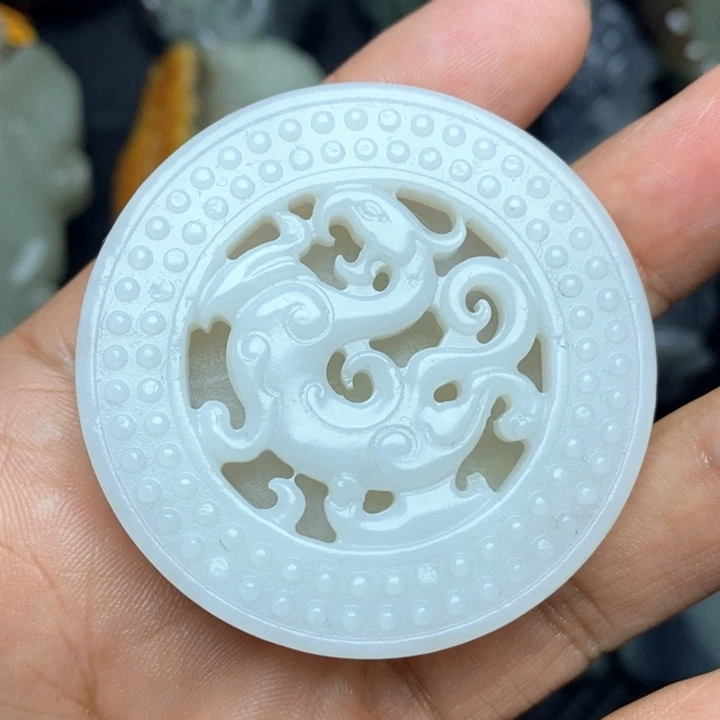 颈饰未镶嵌和田玉