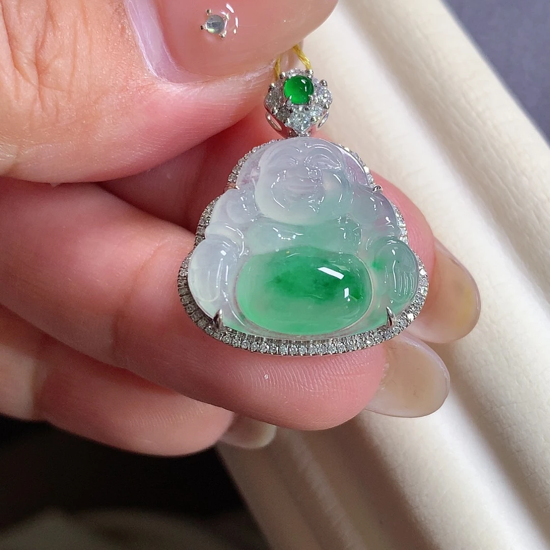 翡翠18K金镶嵌颈饰佛公