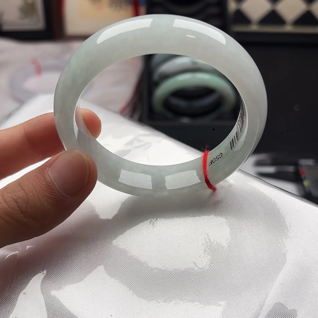 翡翠未镶嵌手镯5556 136