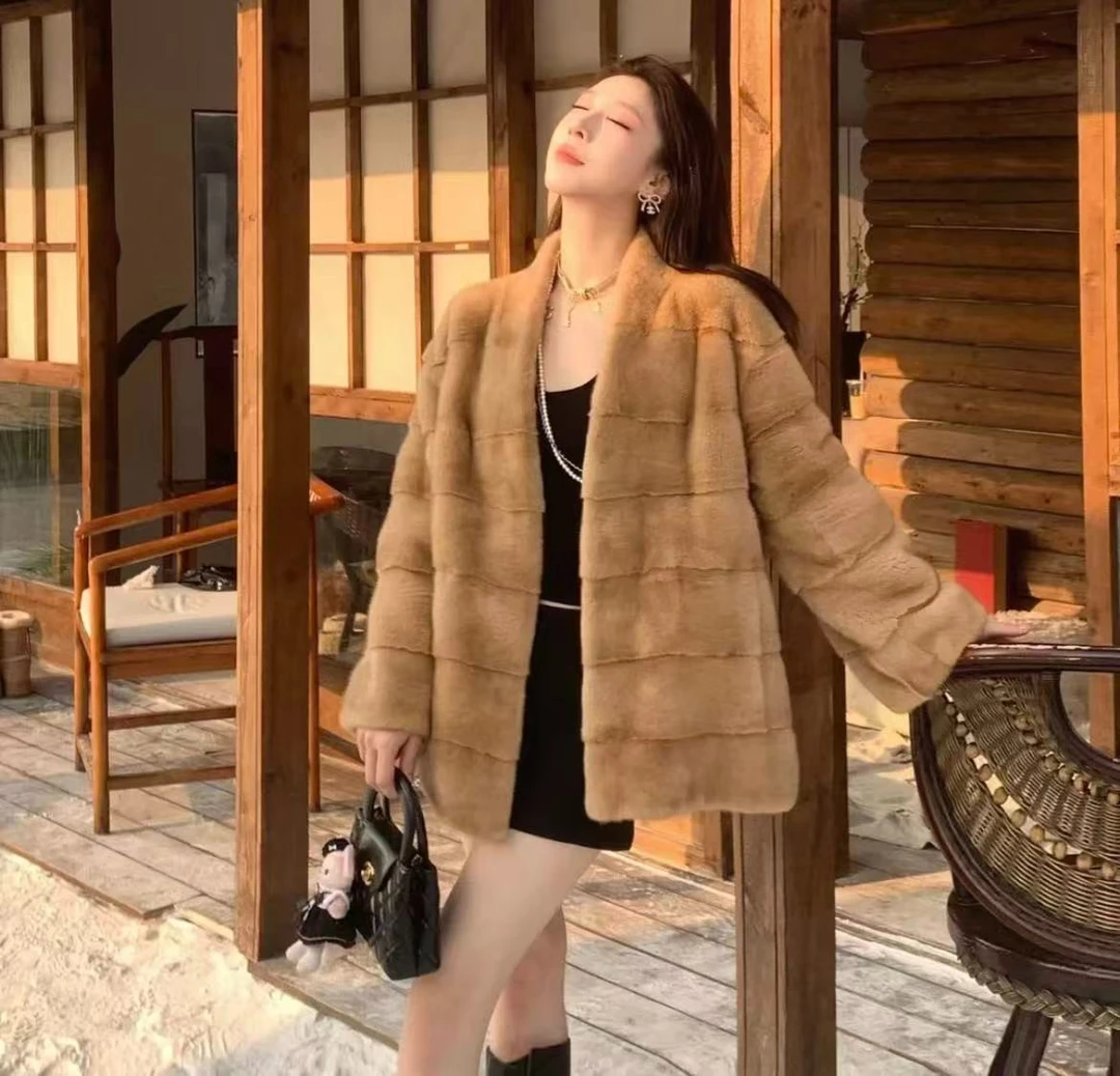 2025冬季紫金2貂最新设计师款V领大牌高端中长款外套