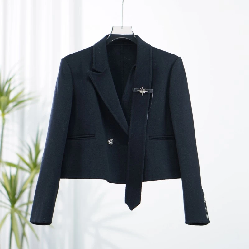 【三C・伊】 Y032  设计感织带爱心扣双面呢黑色Y22410118D2