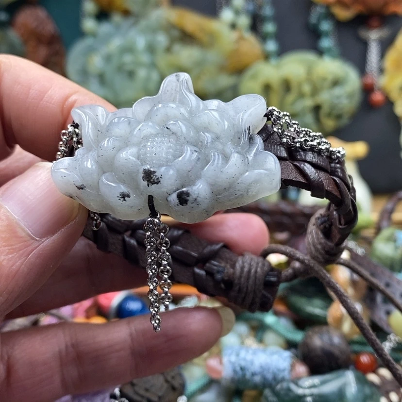 【闪购商品】未镶嵌岫玉手牌