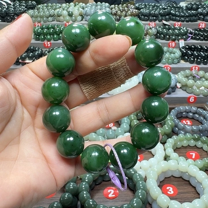 未镶嵌手链和田玉（碧玉）卡17